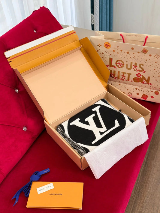 LV SCARF