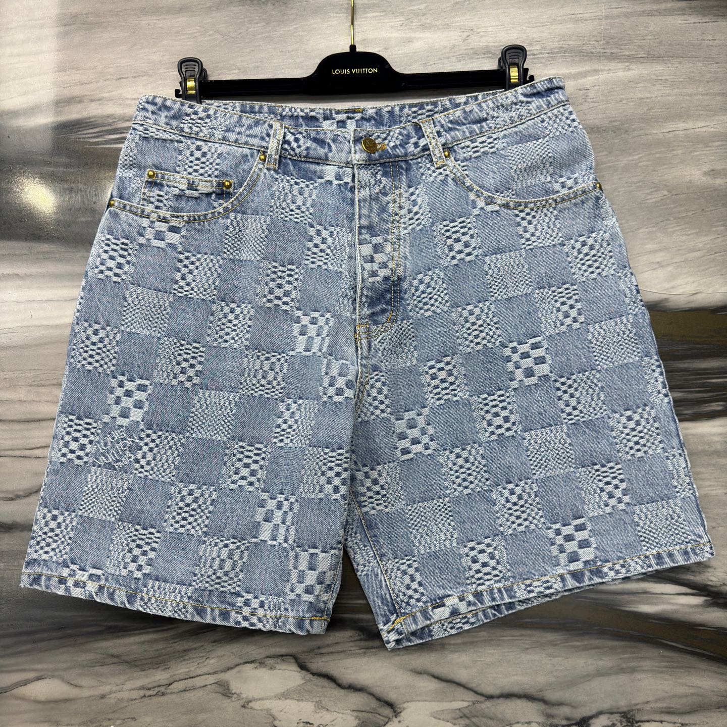 LV SHORTS