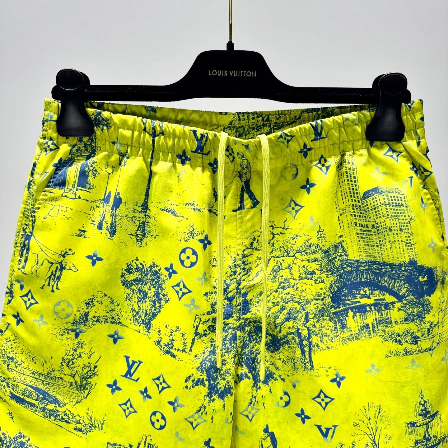 LV SHORTS