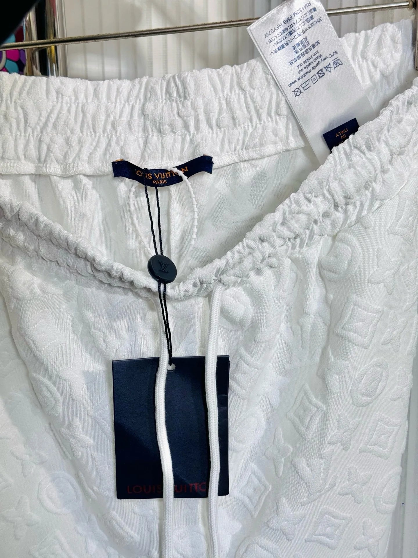 LV SHORTS