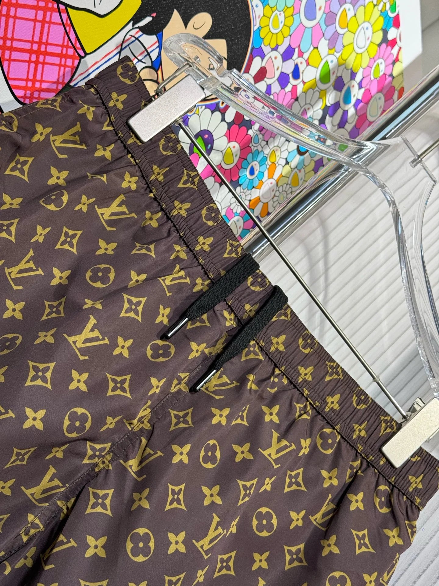 LV SHORTS