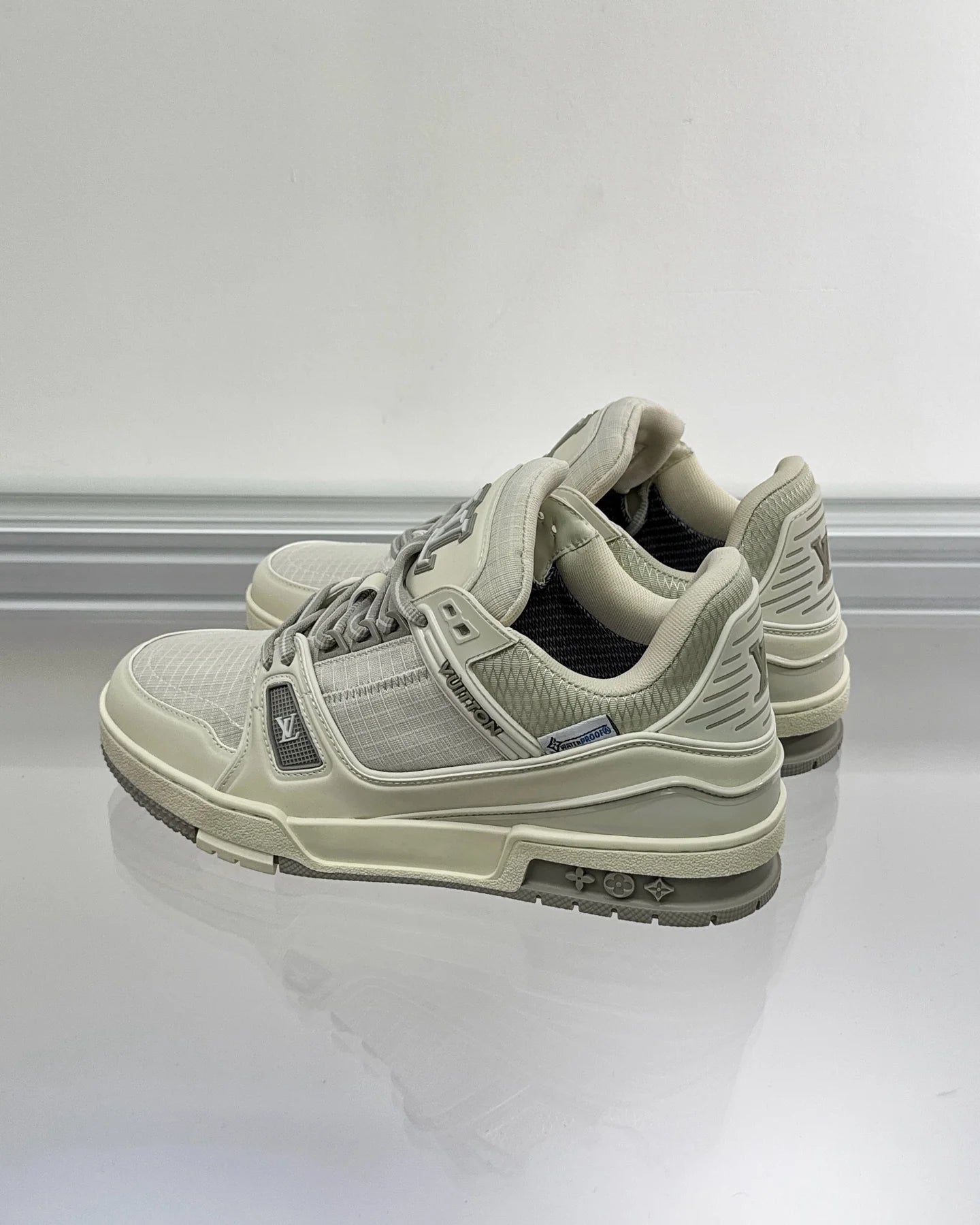 LV SNEAKER