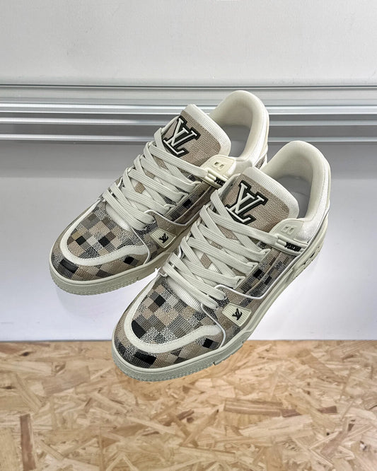 LV SNEAKER