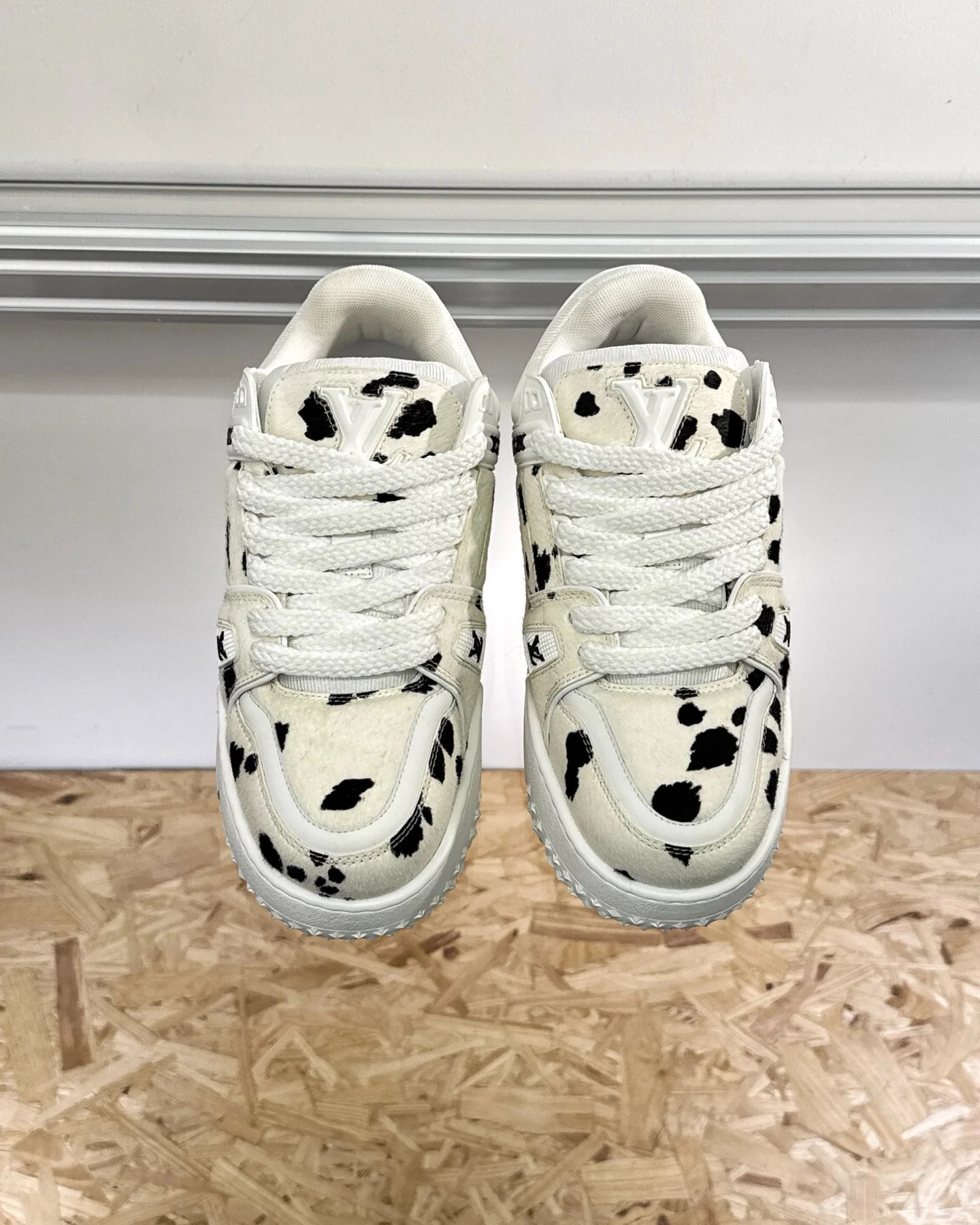 LV SNEAKER