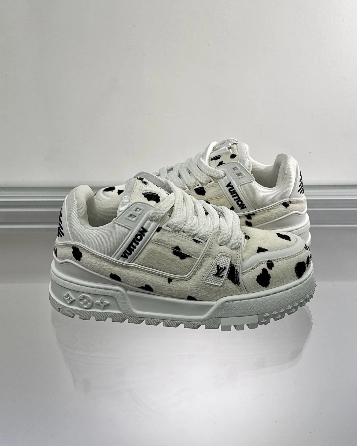 LV SNEAKER
