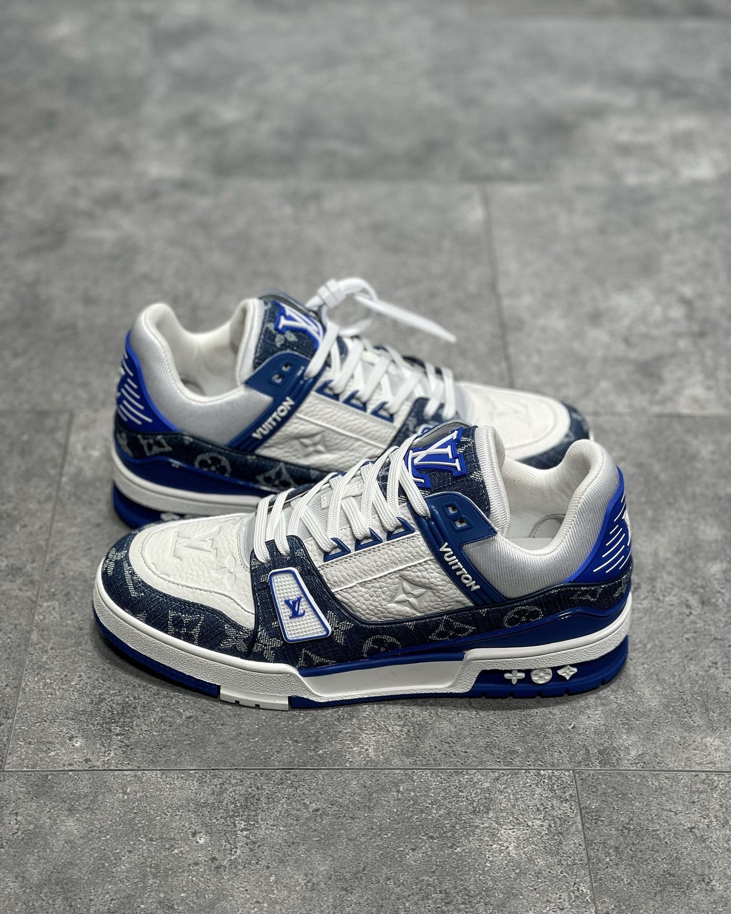 LV SNEAKER