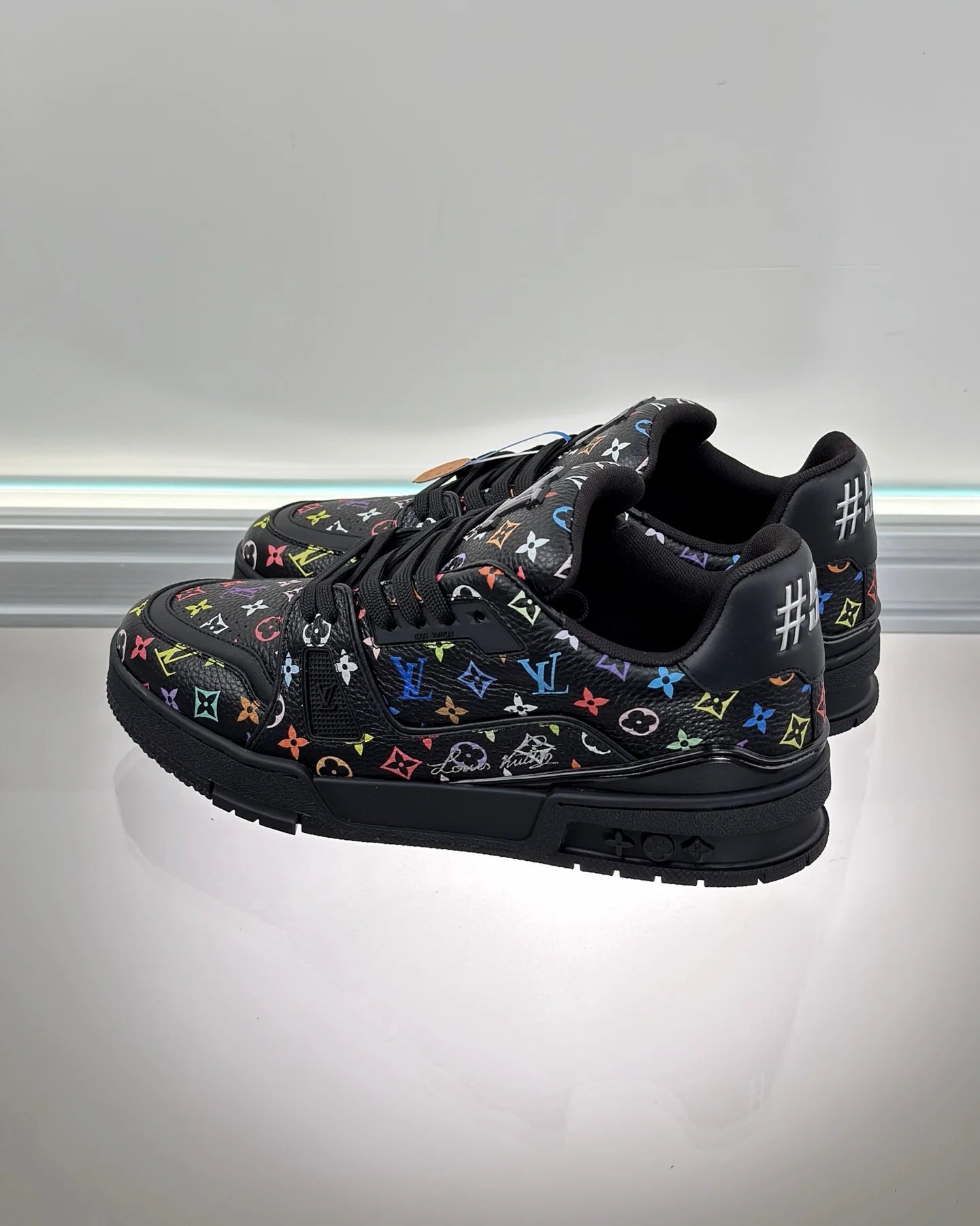 LV SNEAKER