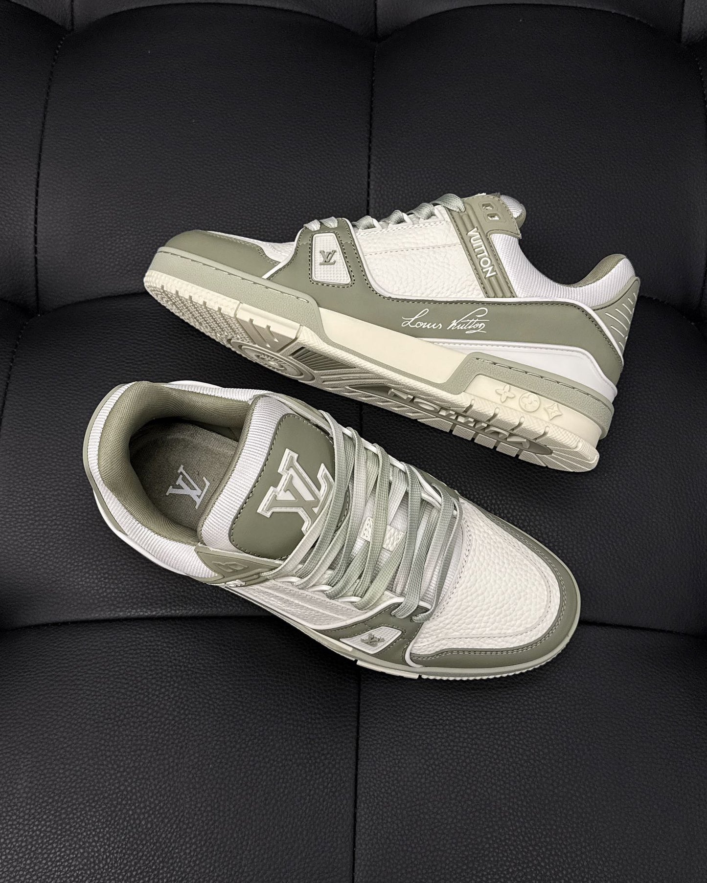 LV SNEAKER