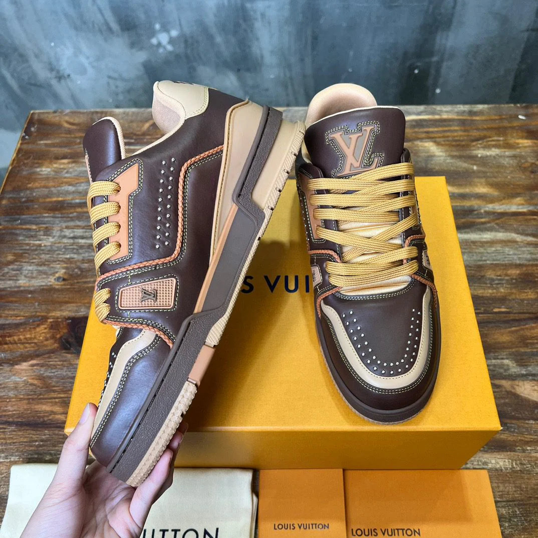 LV SNEAKER