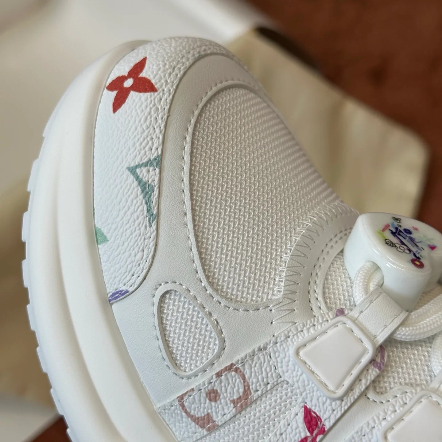 LV SNEAKER