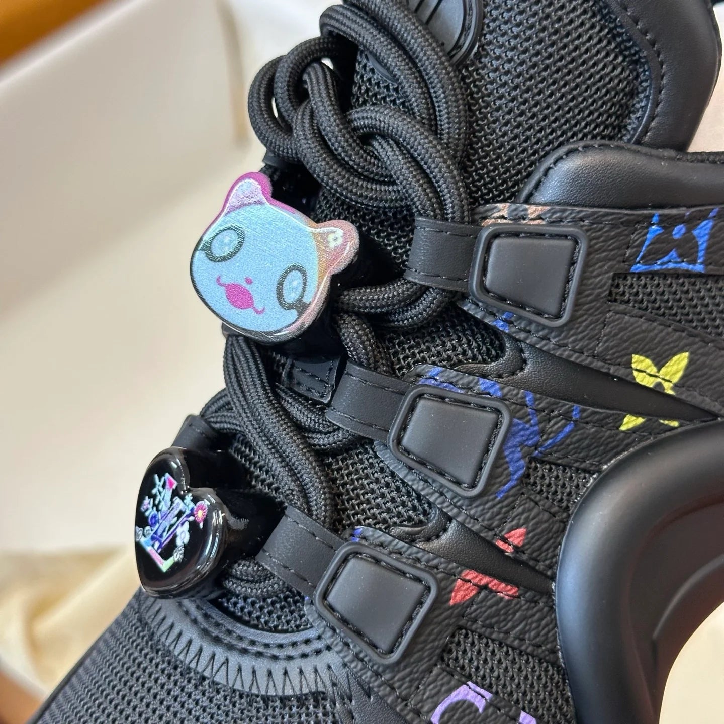 LV SNEAKER