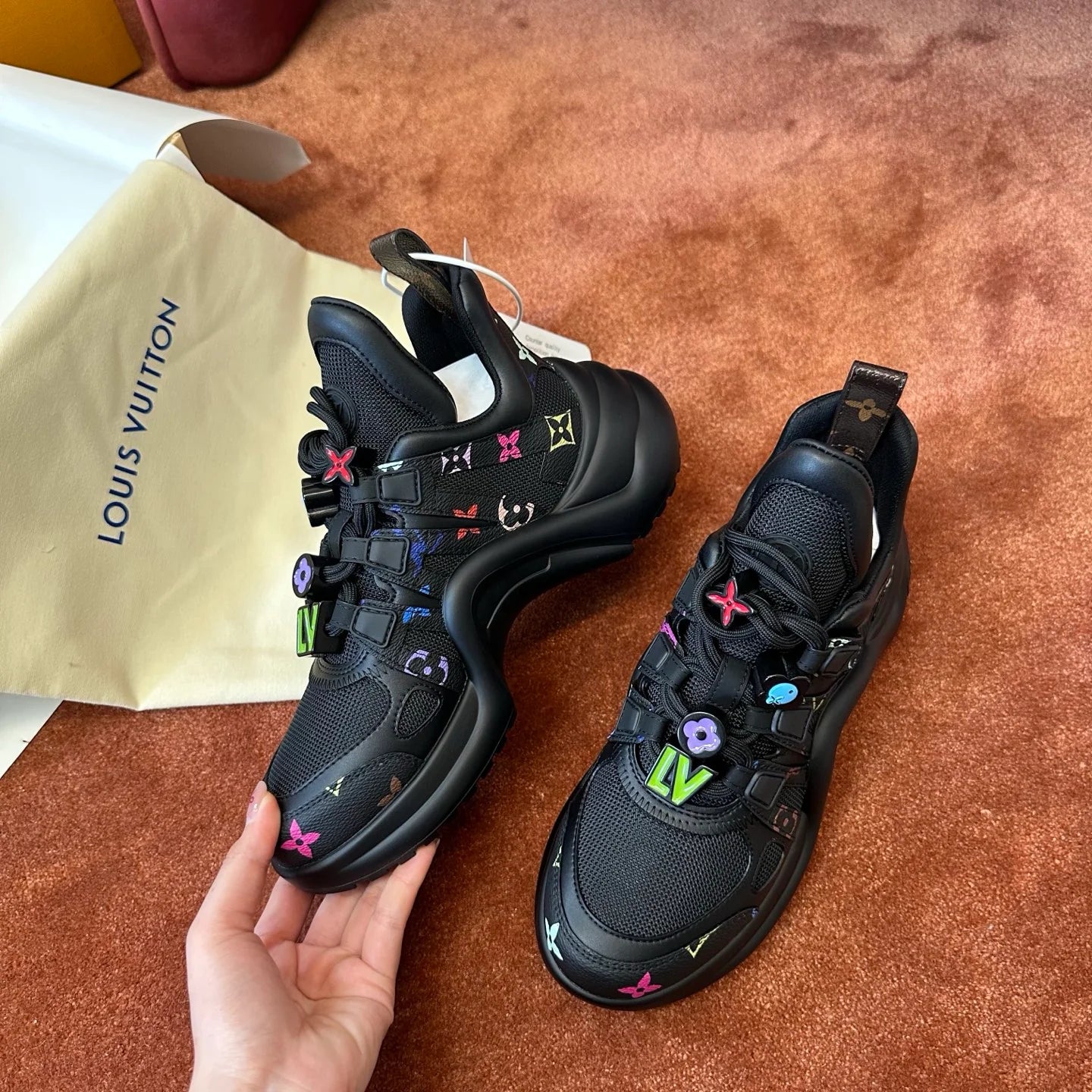 LV SNEAKER