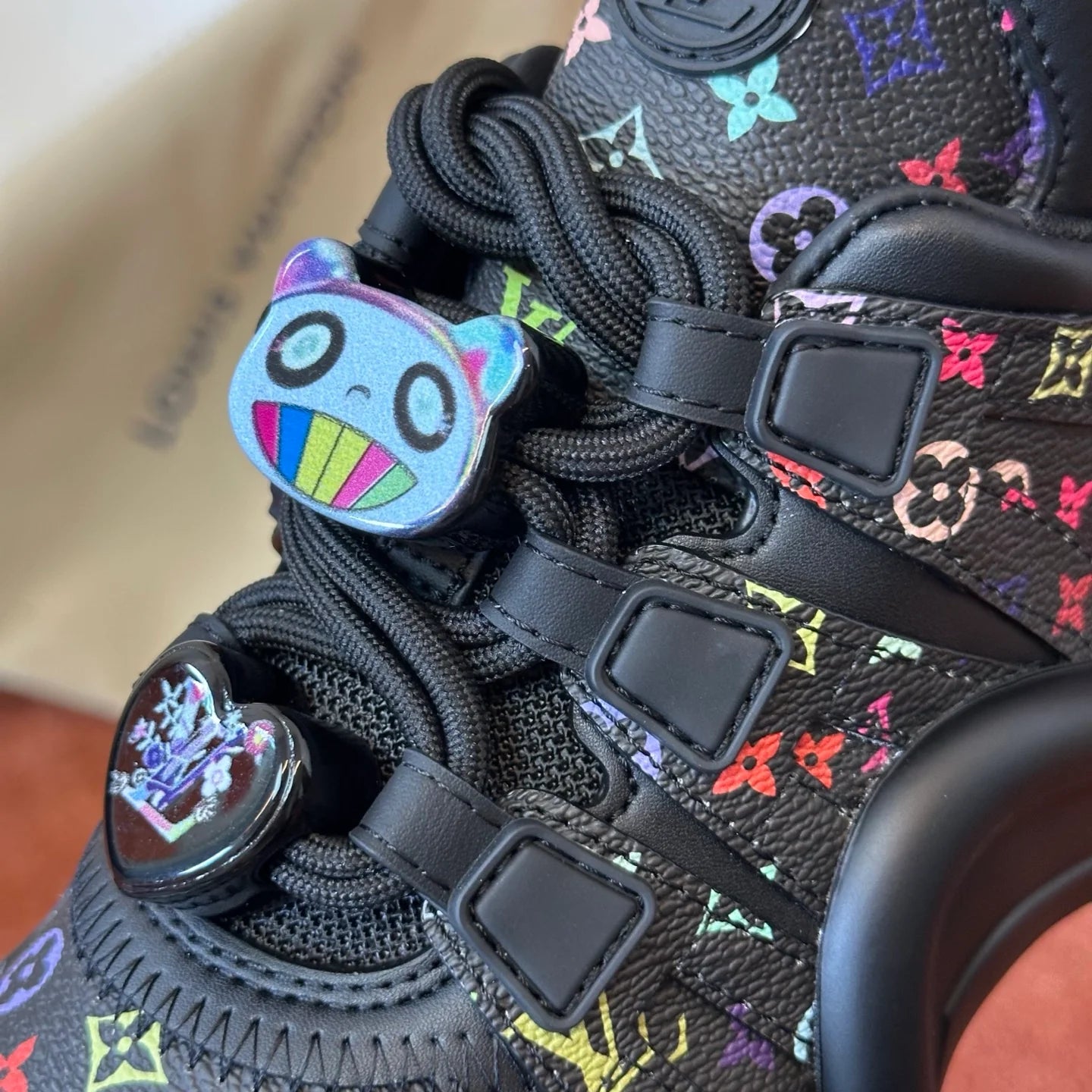 LV SNEAKER