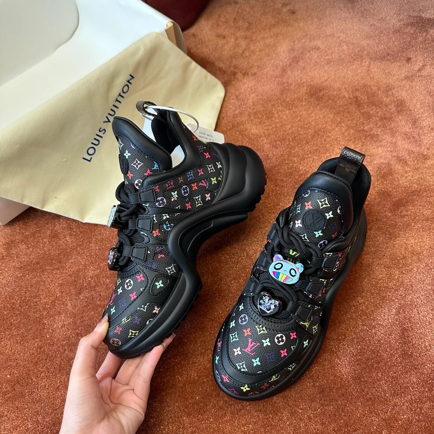 LV SNEAKER