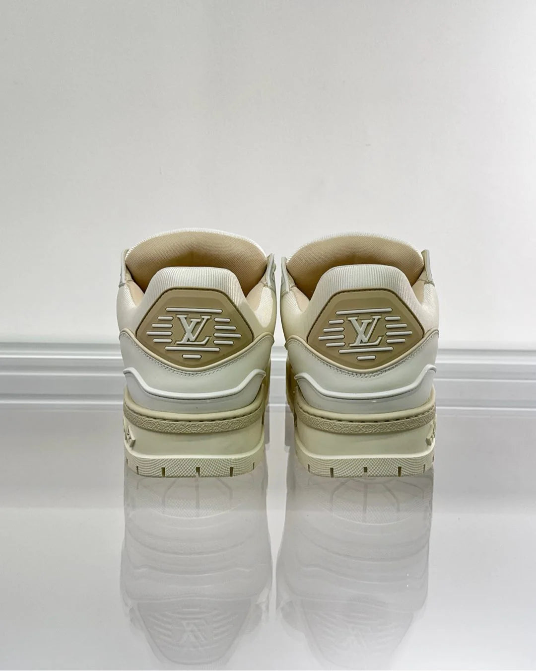 LV SNEAKER