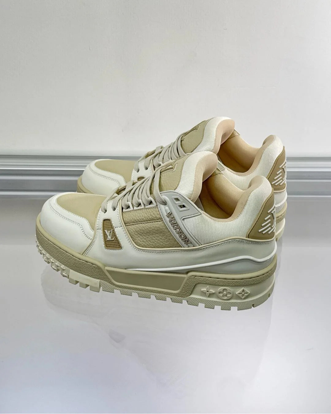 LV SNEAKER