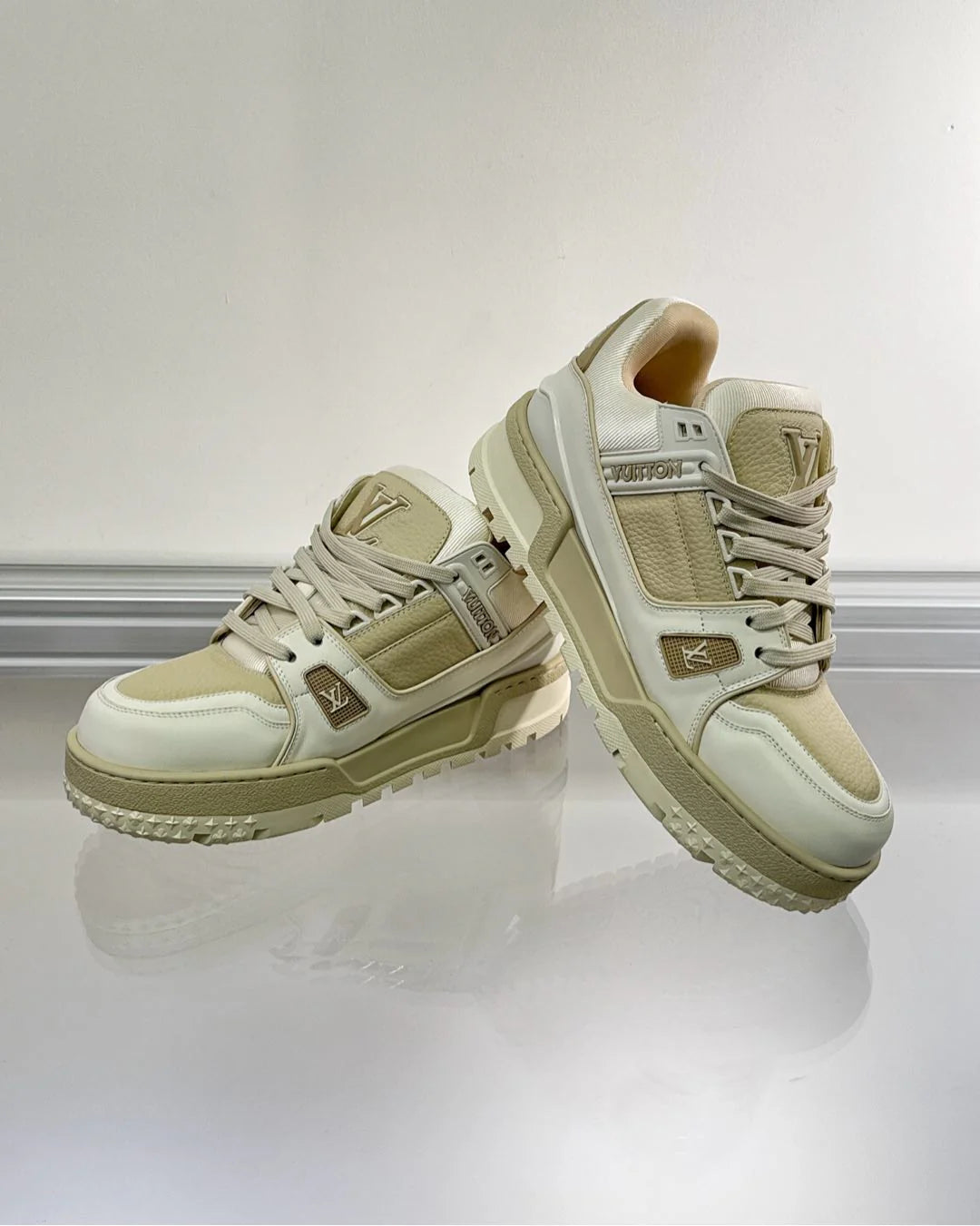 LV SNEAKER