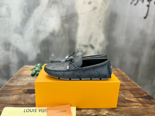 LV SNEAKER