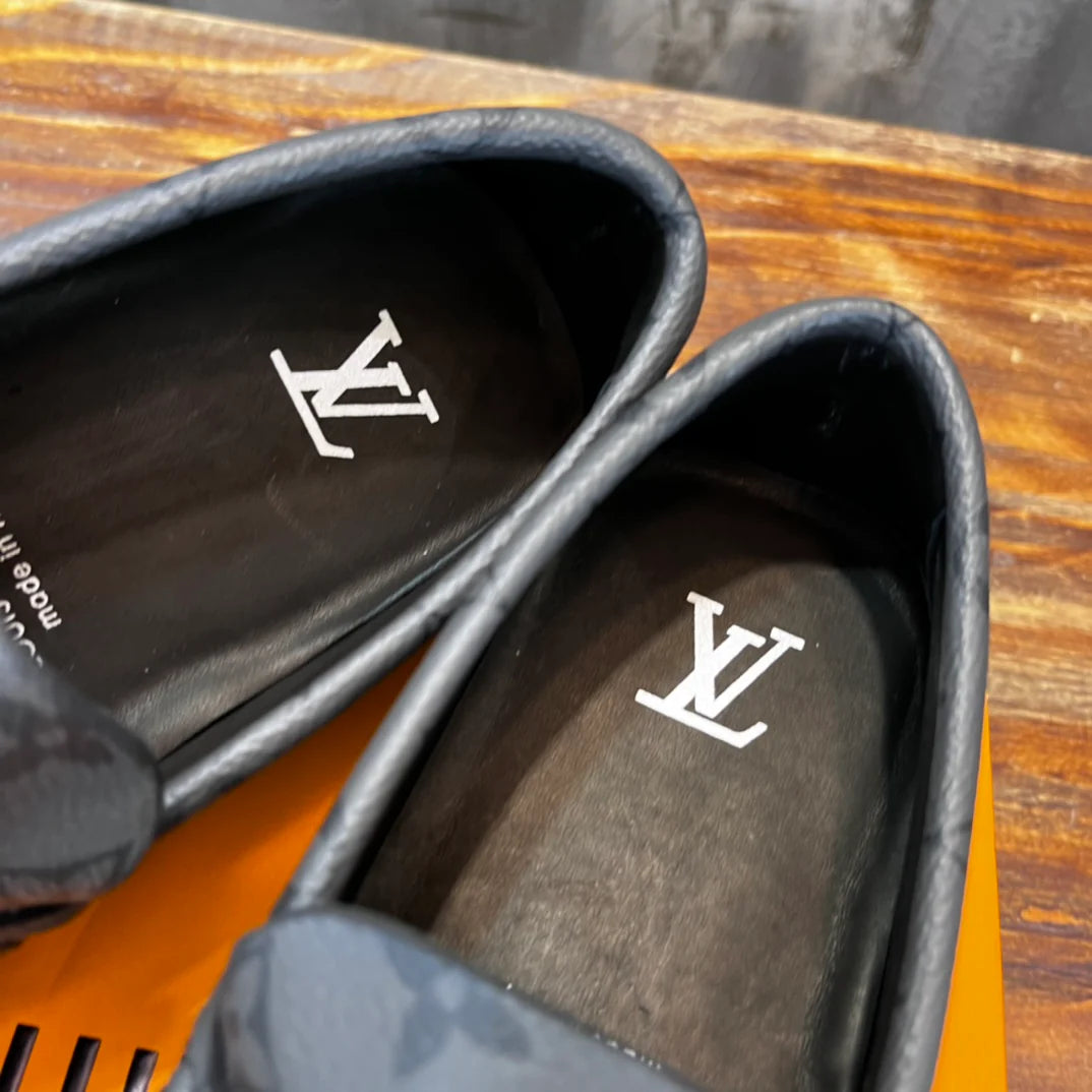 LV SNEAKER