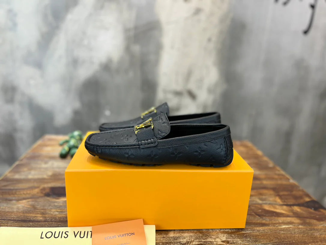 LV SNEAKER