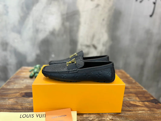 LV SNEAKER