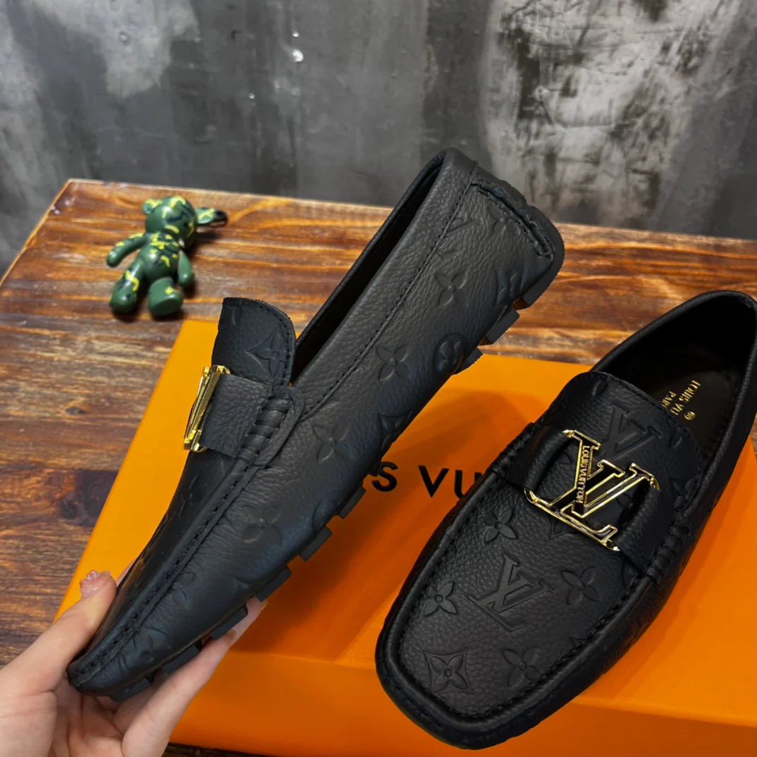 LV SNEAKER