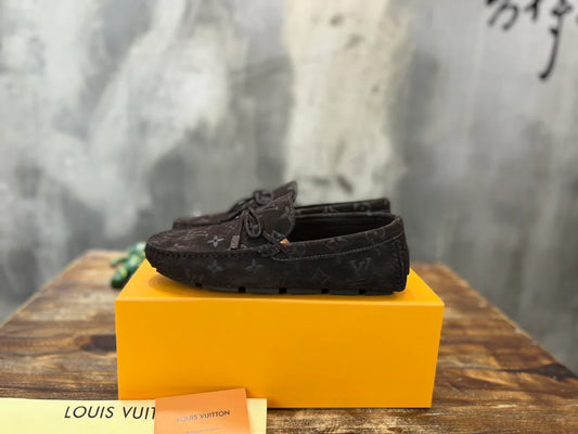 LV SNEAKER
