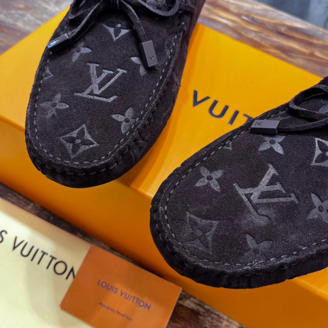 LV SNEAKER