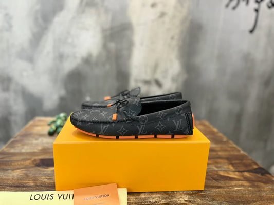 LV SNEAKER