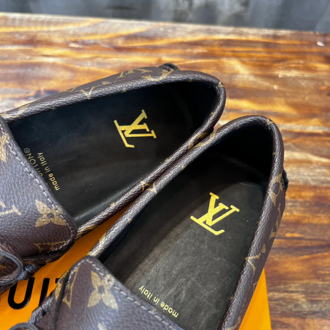 LV SNEAKER