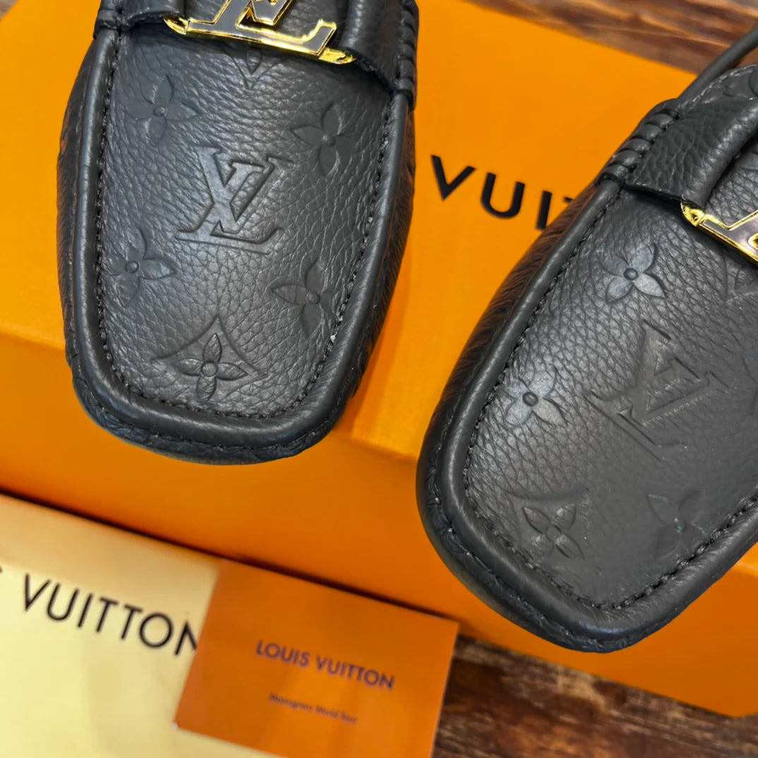 LV SNEAKER