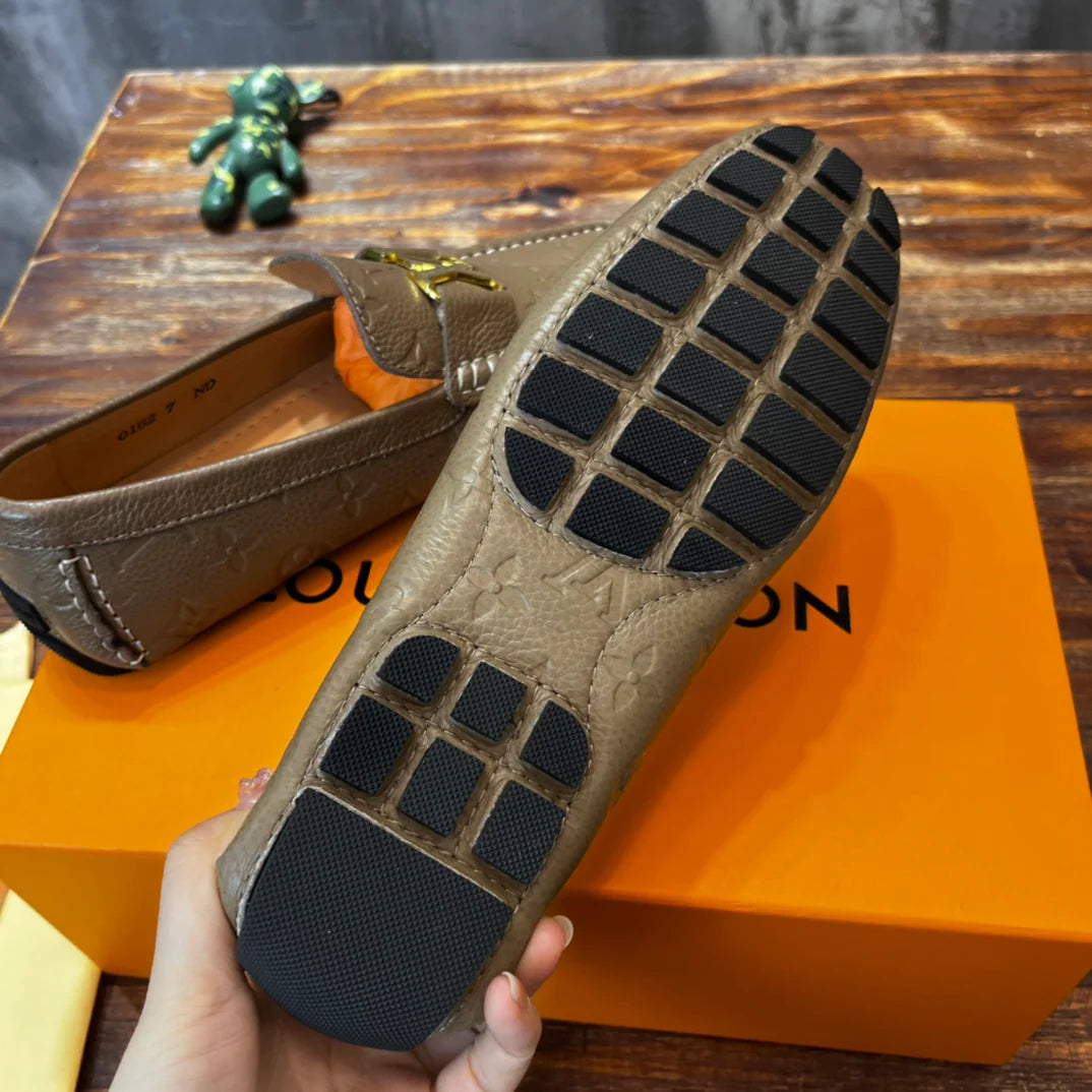LV SNEAKER