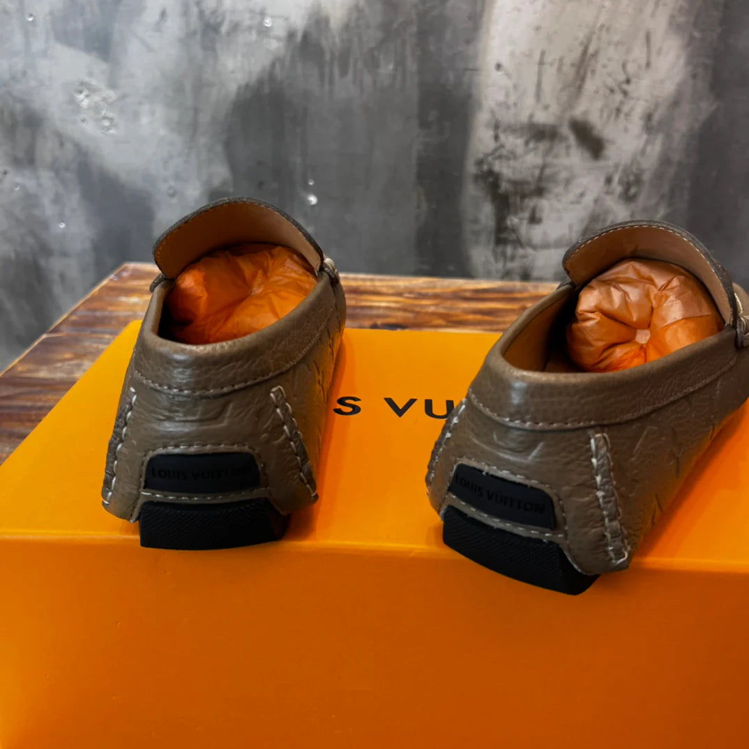 LV SNEAKER