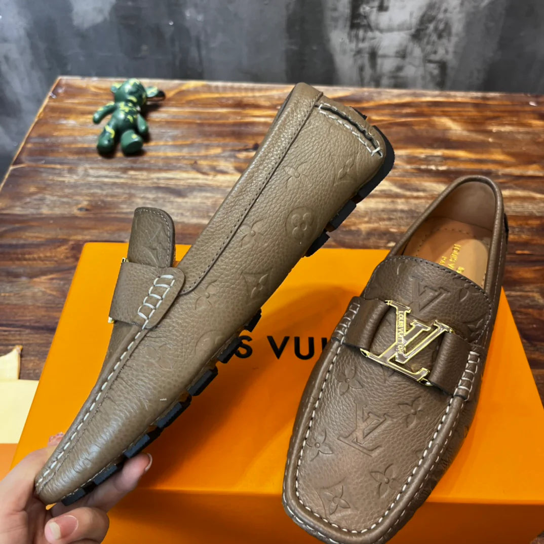 LV SNEAKER