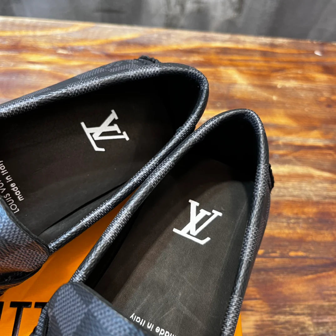 LV SNEAKER
