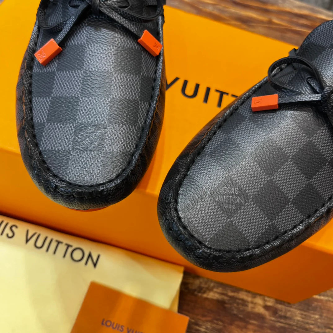 LV SNEAKER