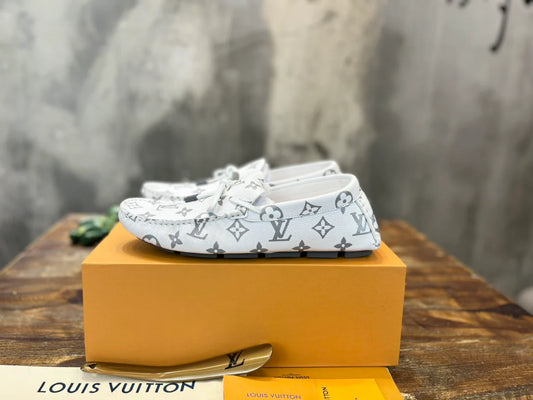LV SNEAKER