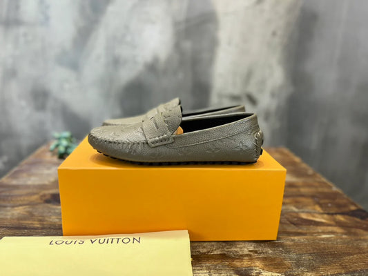 LV SNEAKER