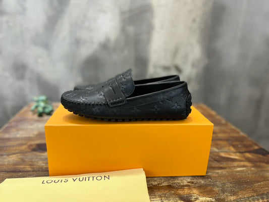 LV SNEAKER