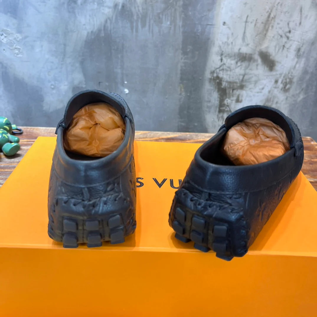 LV SNEAKER