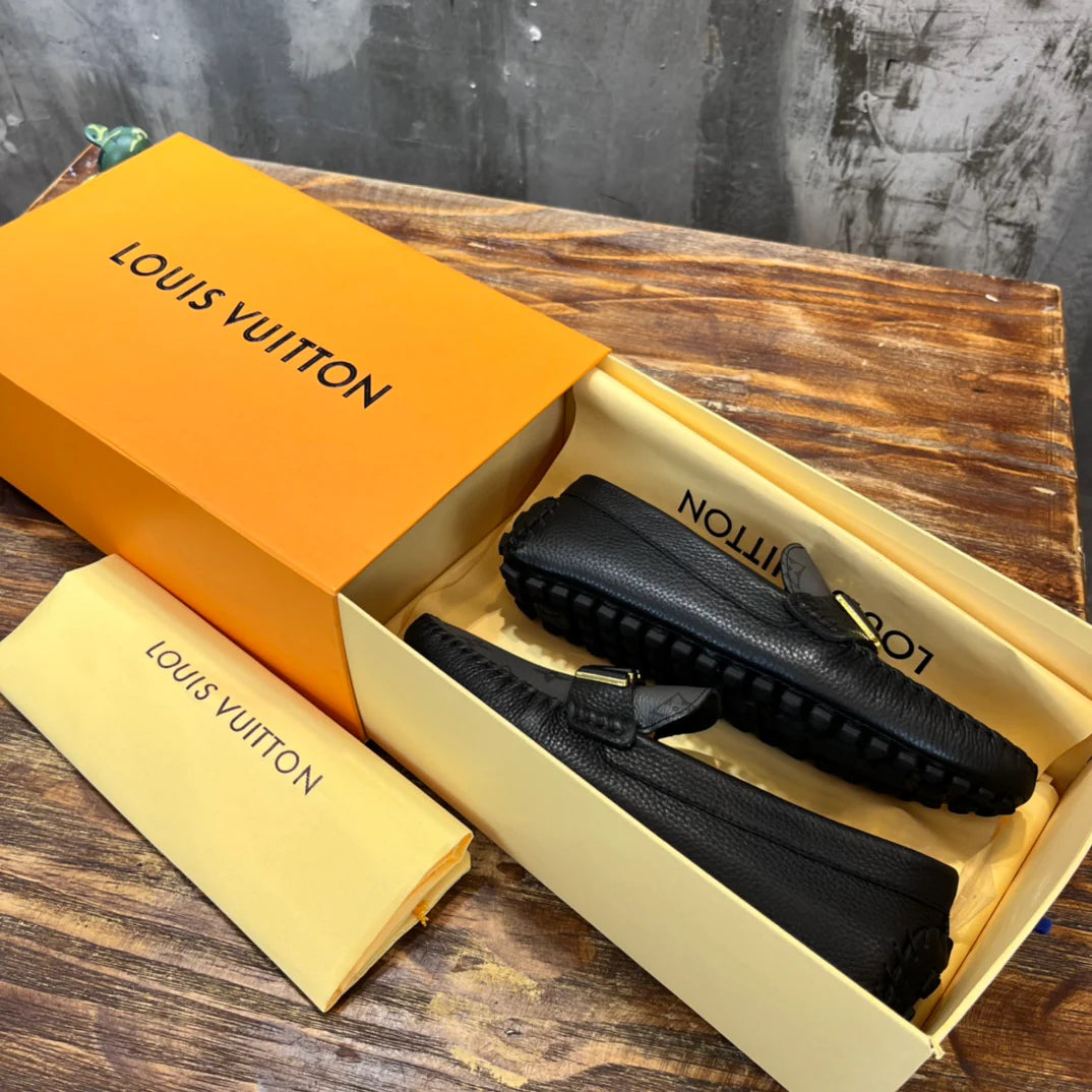 LV SNEAKER