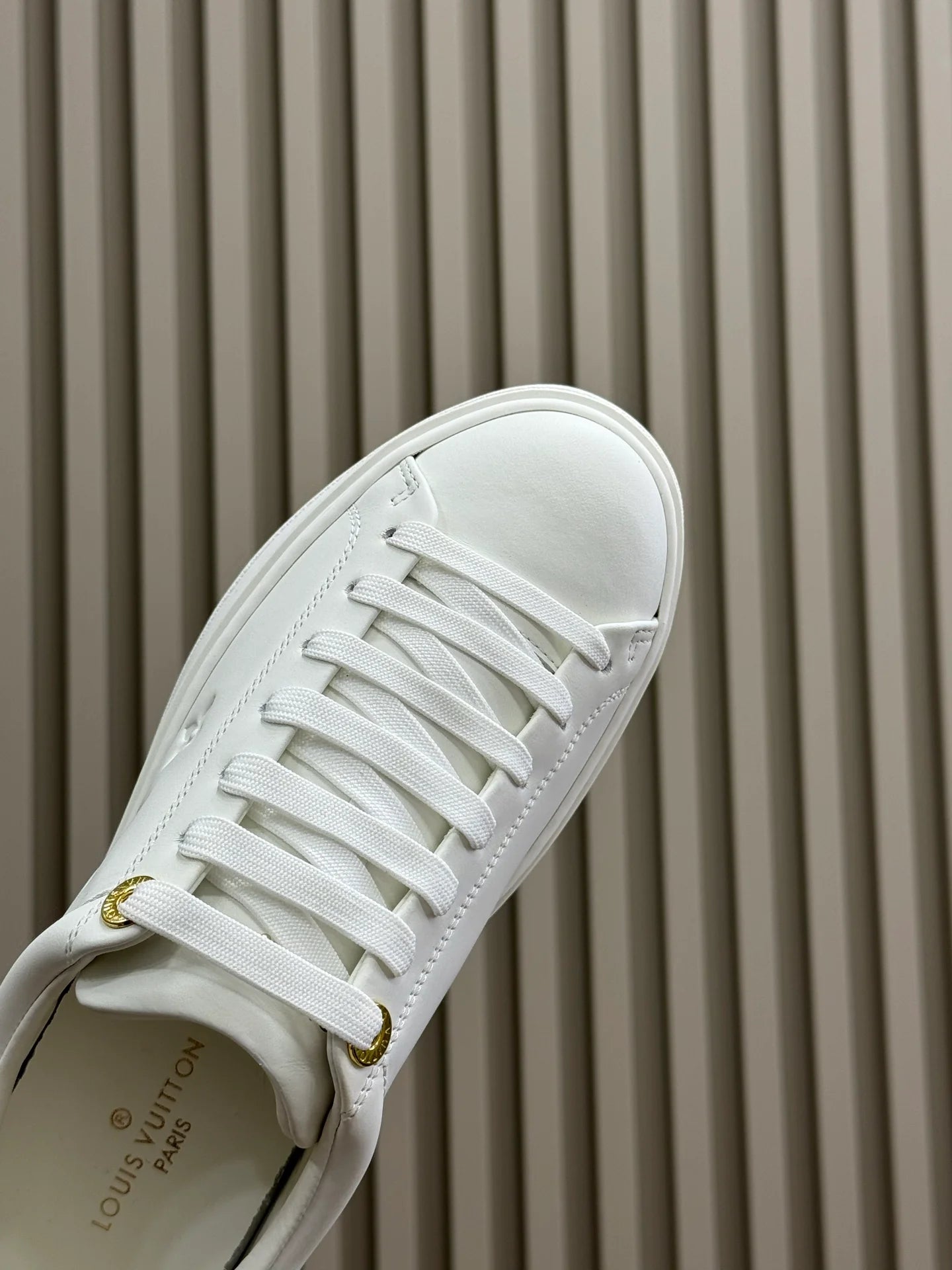 LV SNEAKER