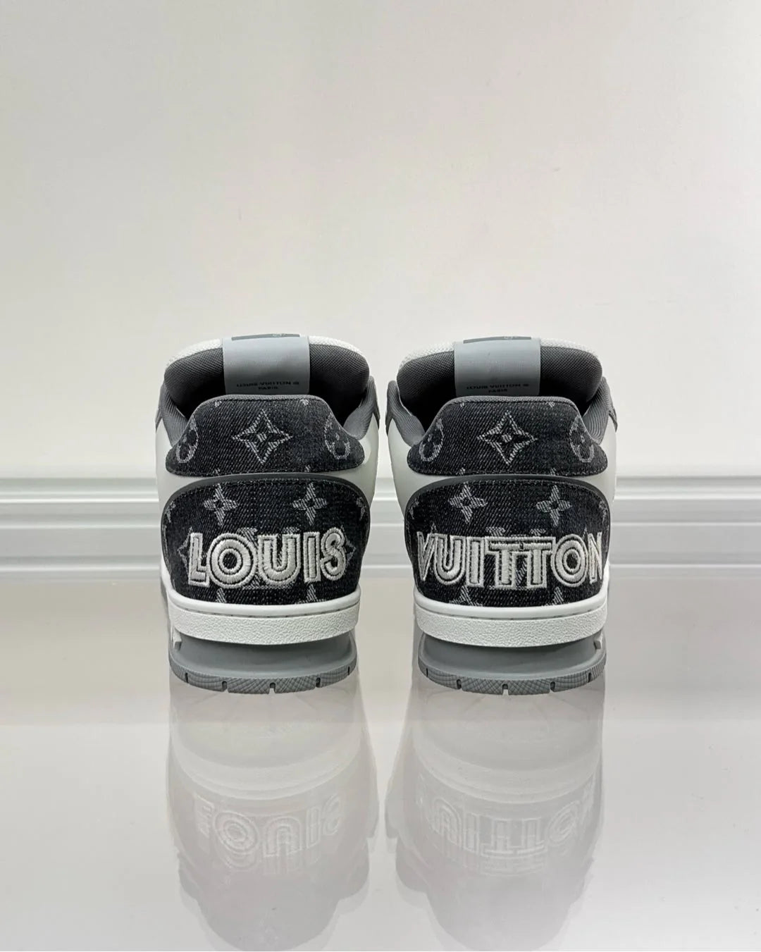 LV SNEAKER