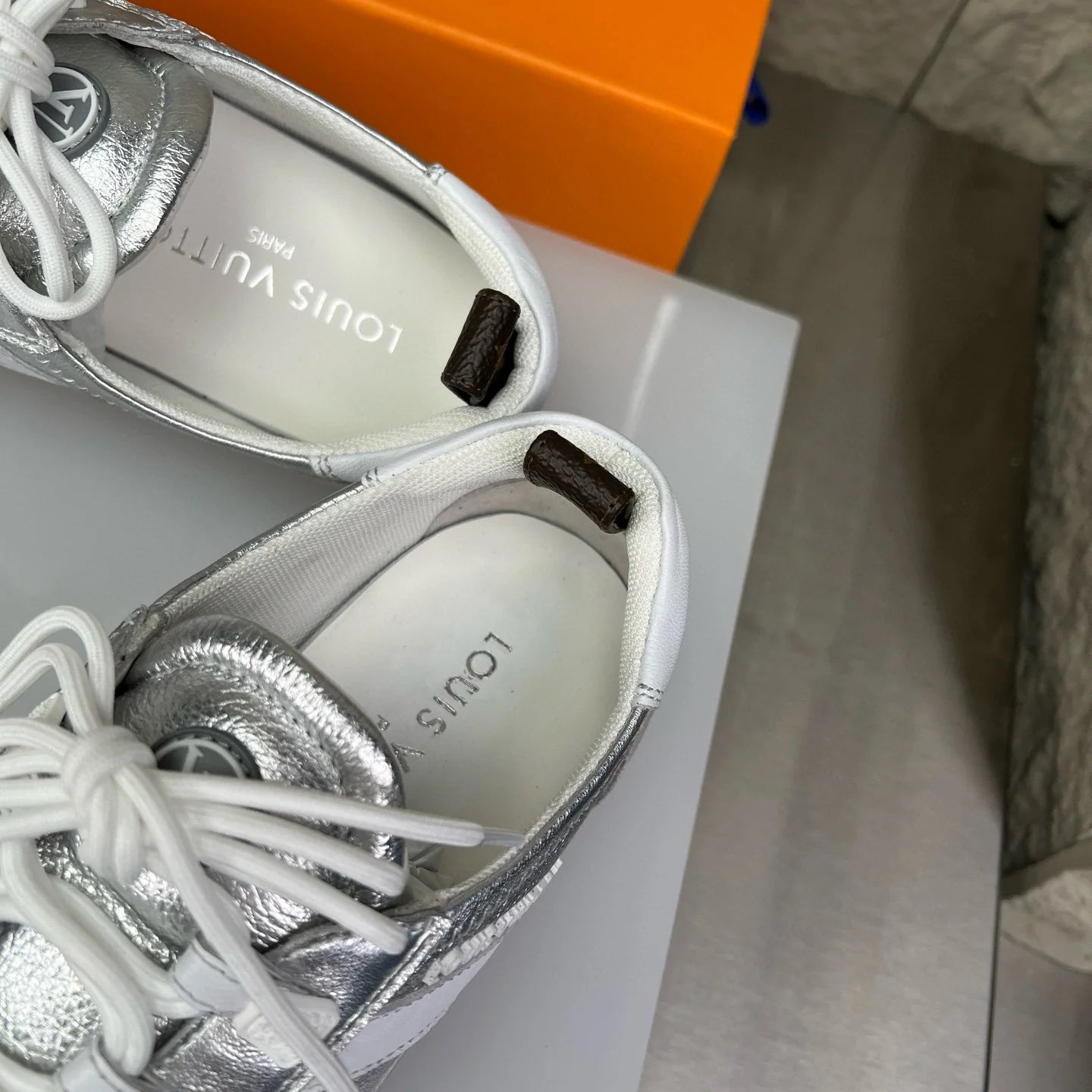 LV SNEAKER