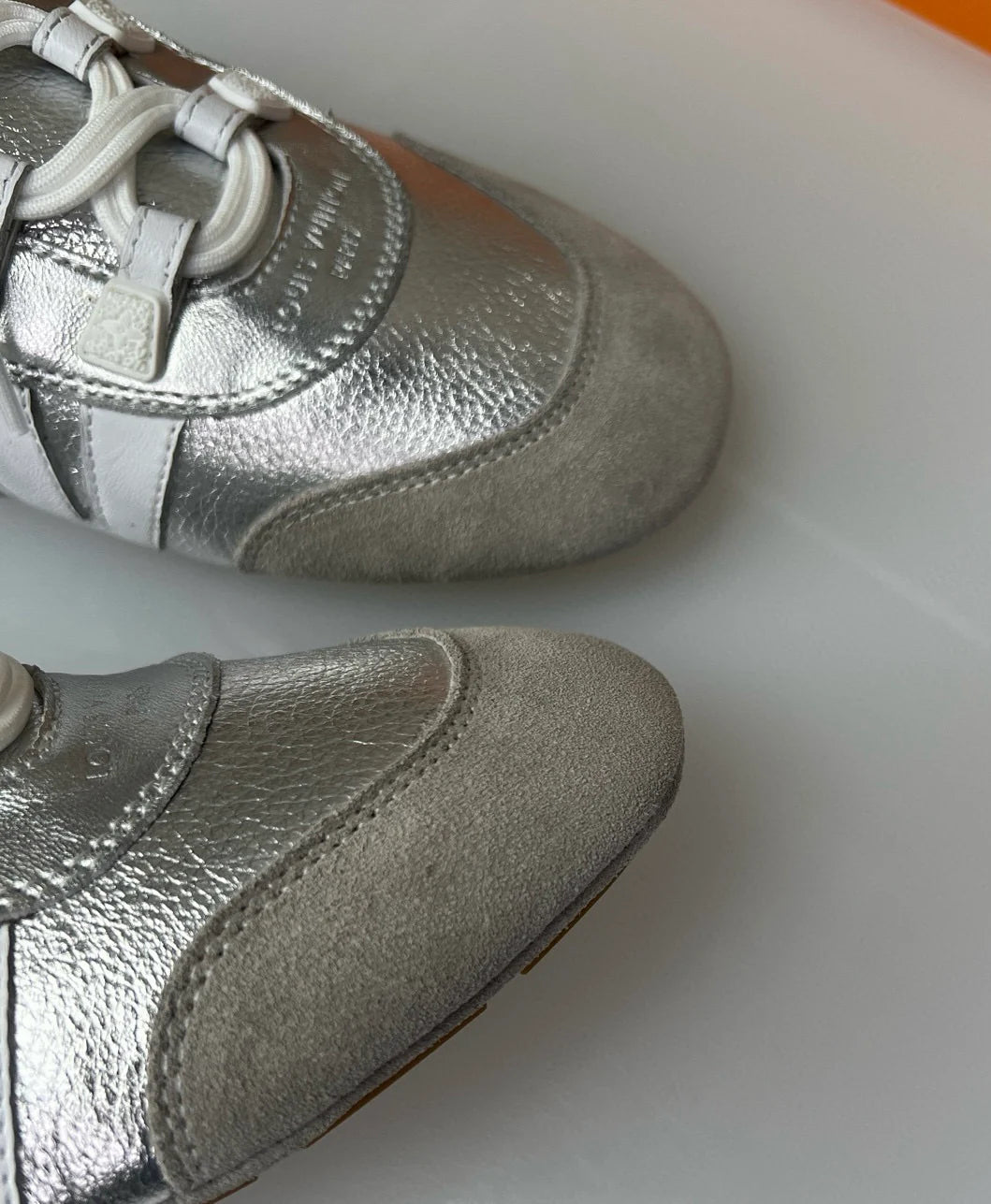 LV SNEAKER