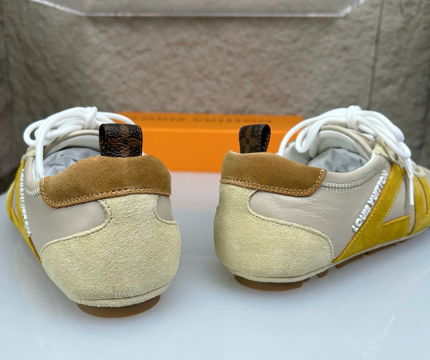 LV SNEAKER