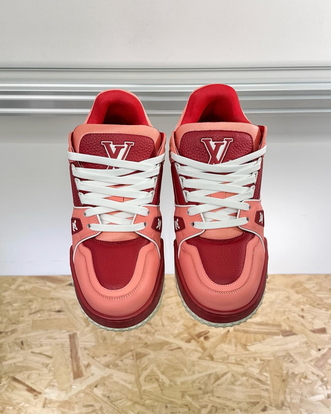 LV SNEAKER