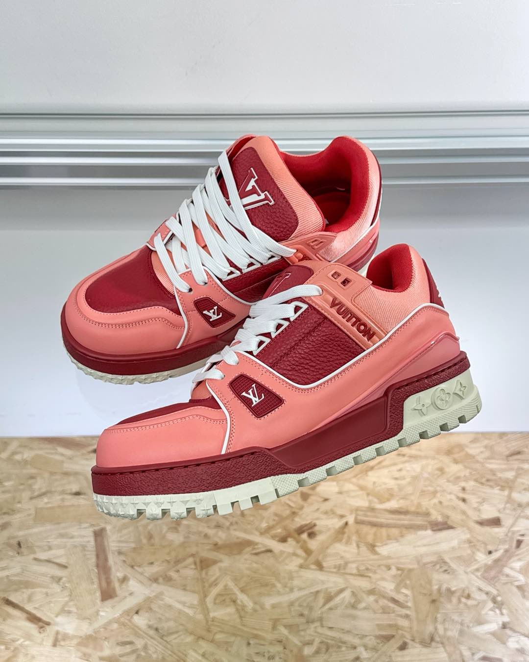 LV SNEAKER