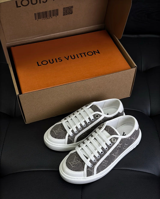 LV SNEAKER