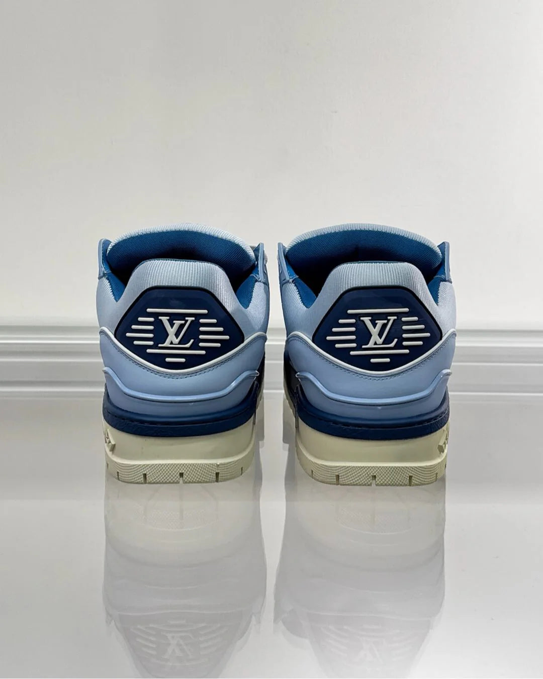 LV SNEAKER